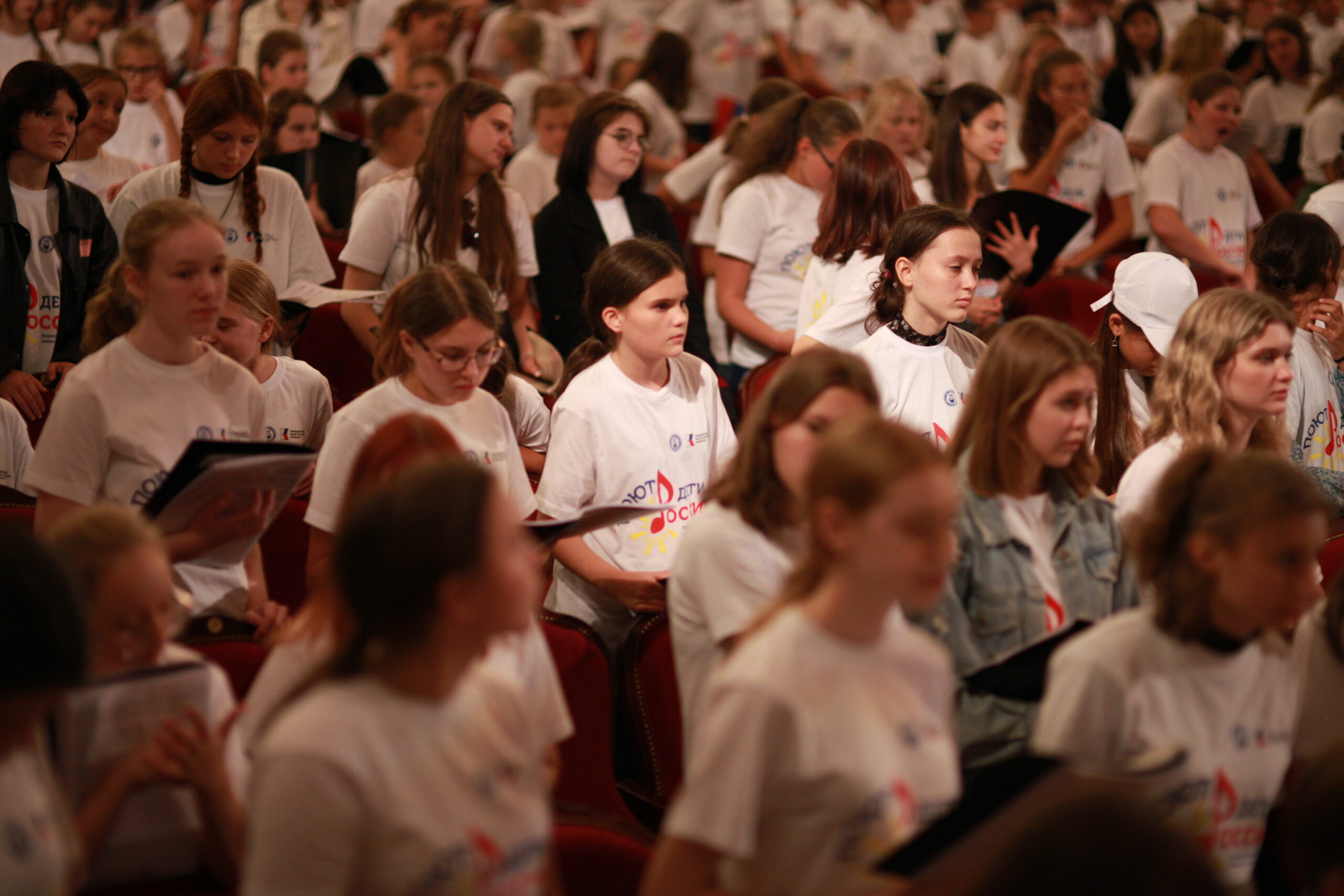 IMG 1661 scaled В Астрахань приехали самые поющие детские хоры России