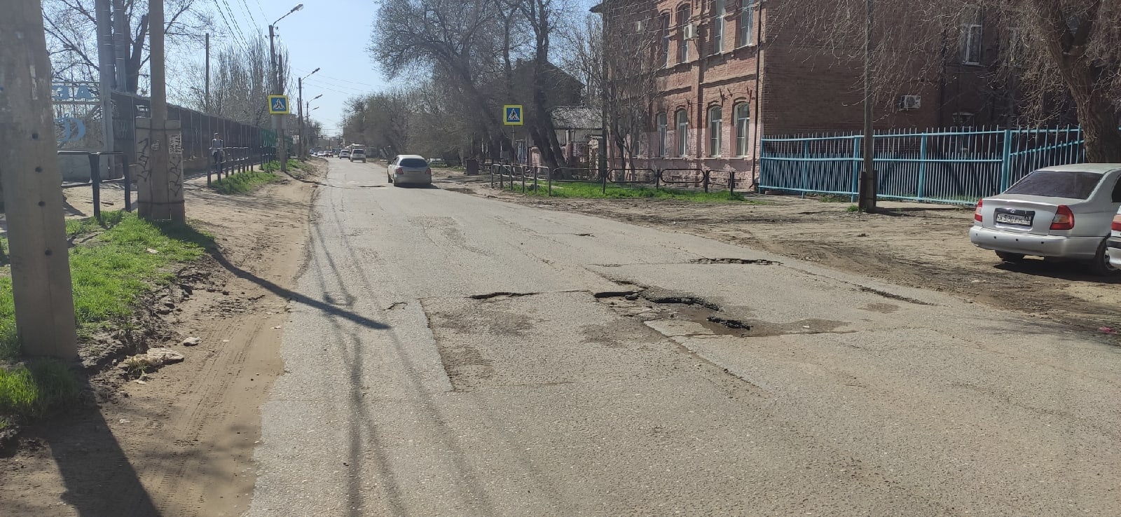 Астраханцев просят привлечь внимание администрации к очередной дорожной проблеме