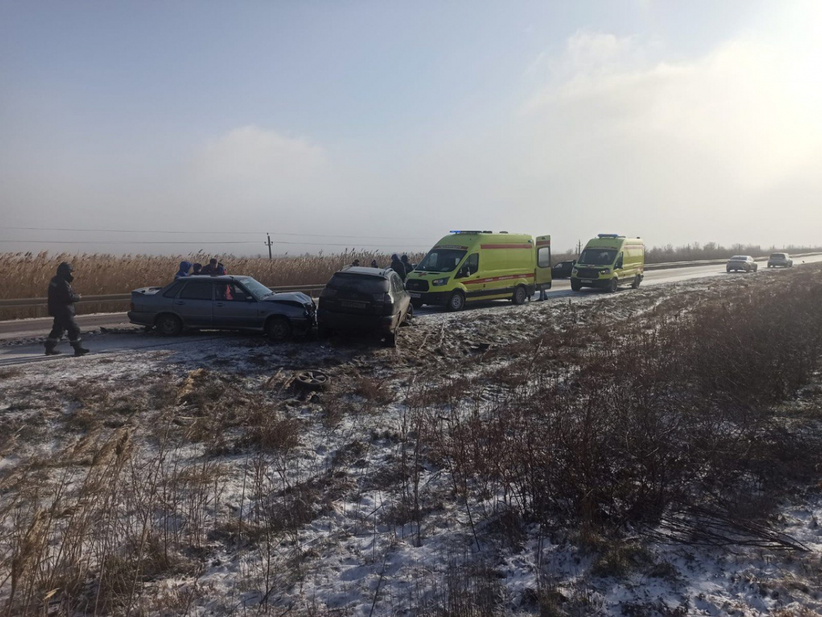 3 астраханца пострадали в столкновении четырех автомобилей | 09.01.2023 |  Астрахань - БезФормата