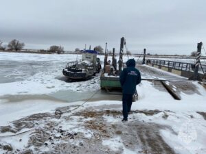 паром через реку Васильевская