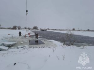 паром через реку Васильевская