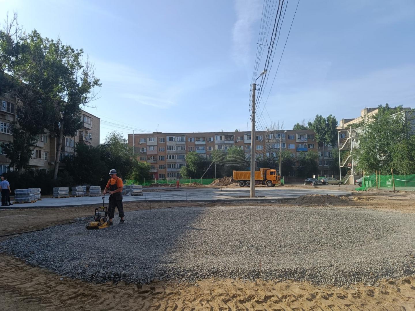 сквер на проспекте Воробьева в Астрахани
