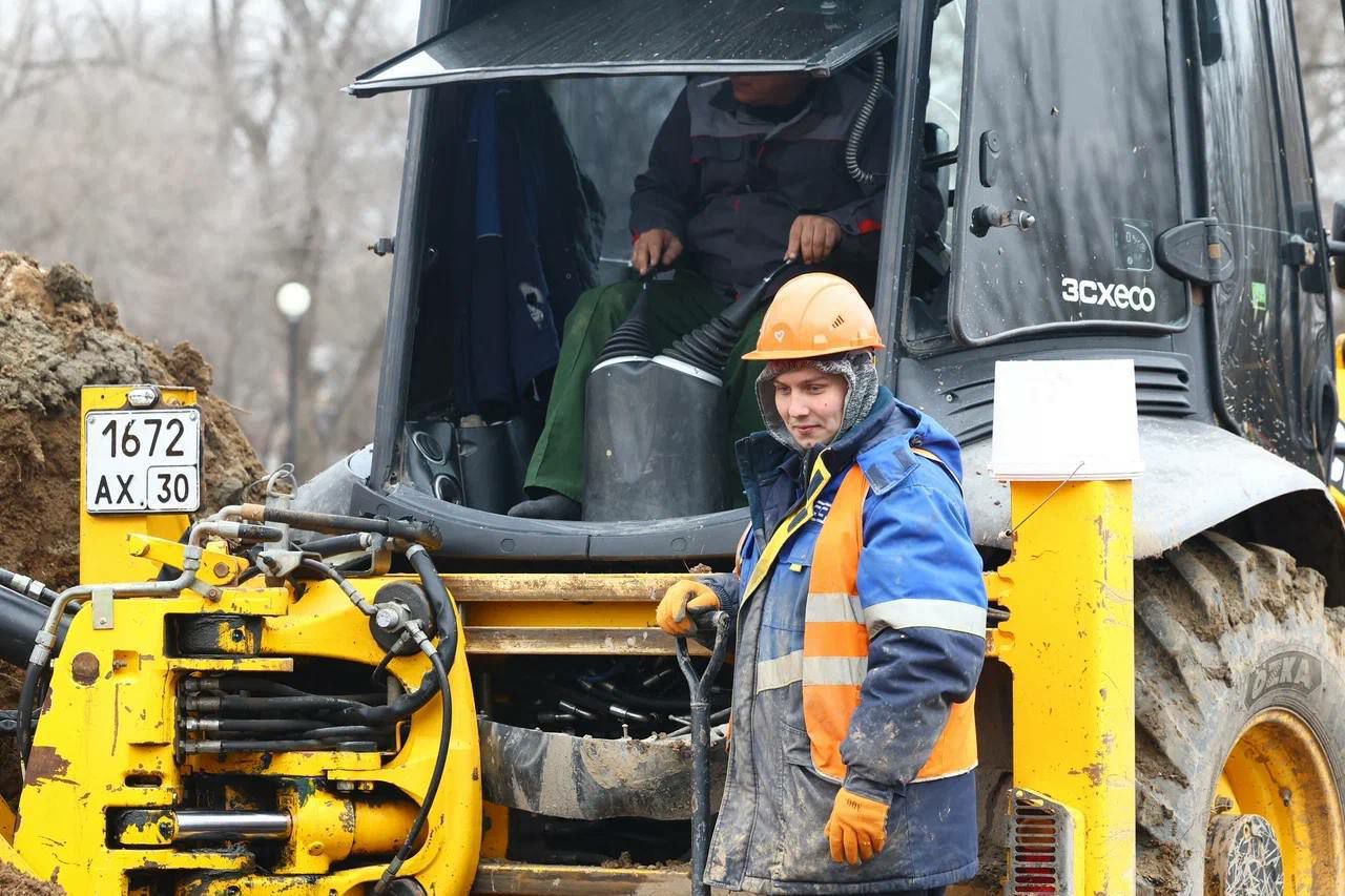 В Трусовском районе Астрахани меняют дюкерные переходы | 16.02.2024 |  Астрахань - БезФормата