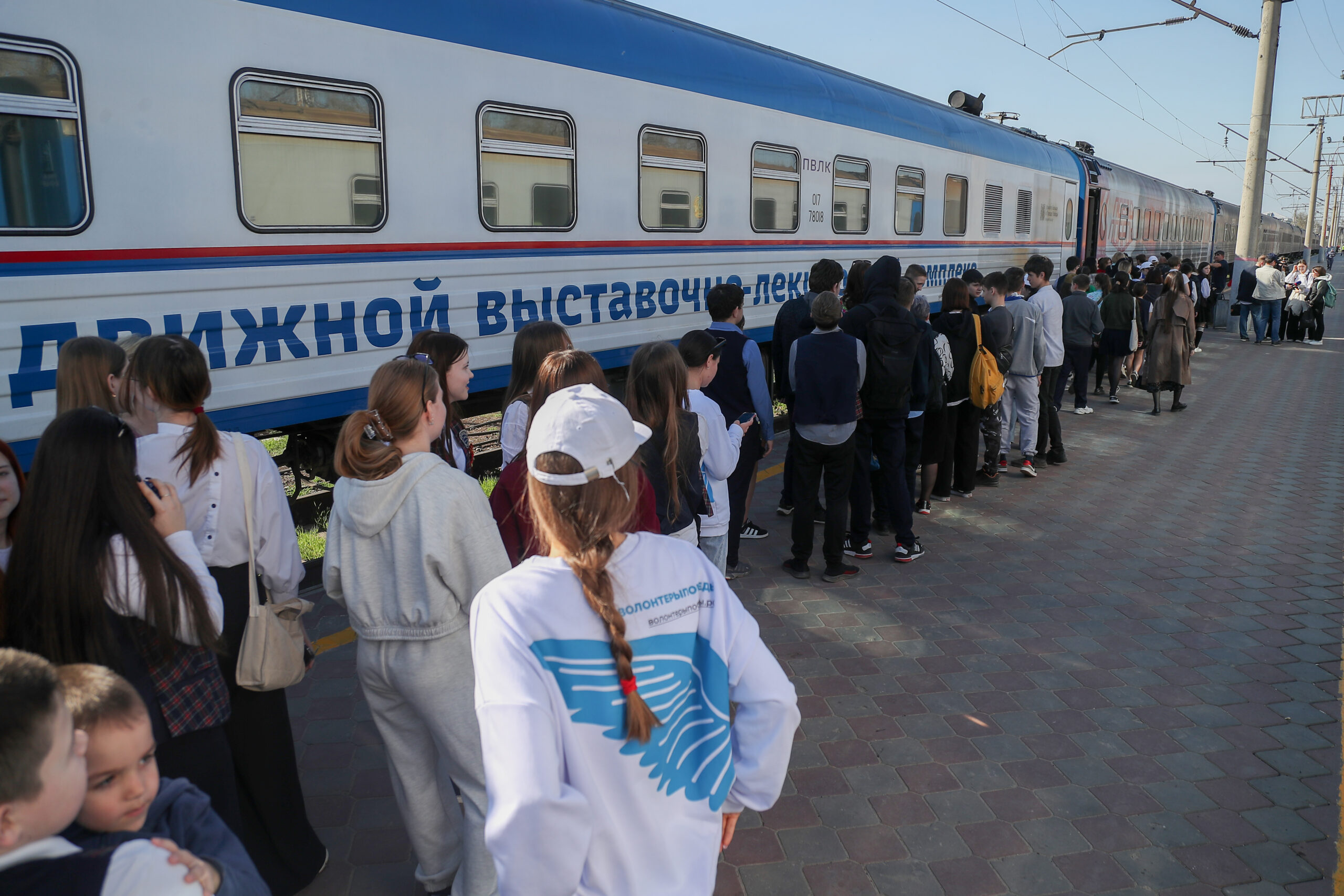 В Астрахань прибыл уникальный «Поезд Победы» | 10.04.2024 | Астрахань -  БезФормата