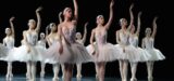 Астраханцам подарят яркий «букет» из классических балетов и опер о нежной и страстной любви