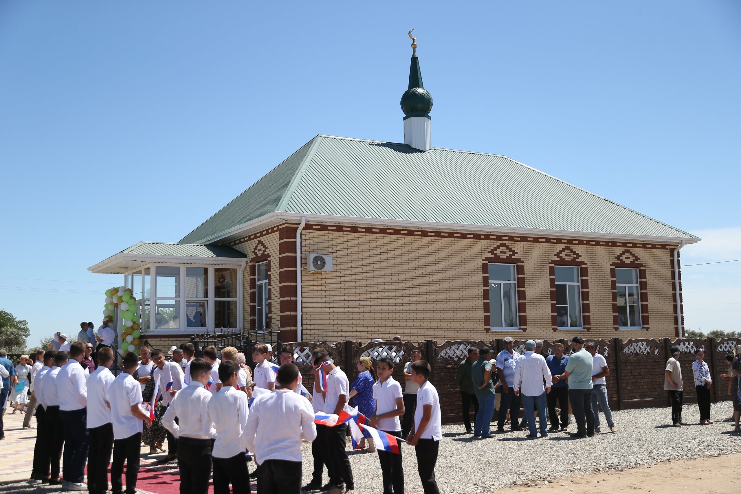 В астраханском селе Разночиновка построили дом культуры и мечеть |  02.07.2024 | Астрахань - БезФормата